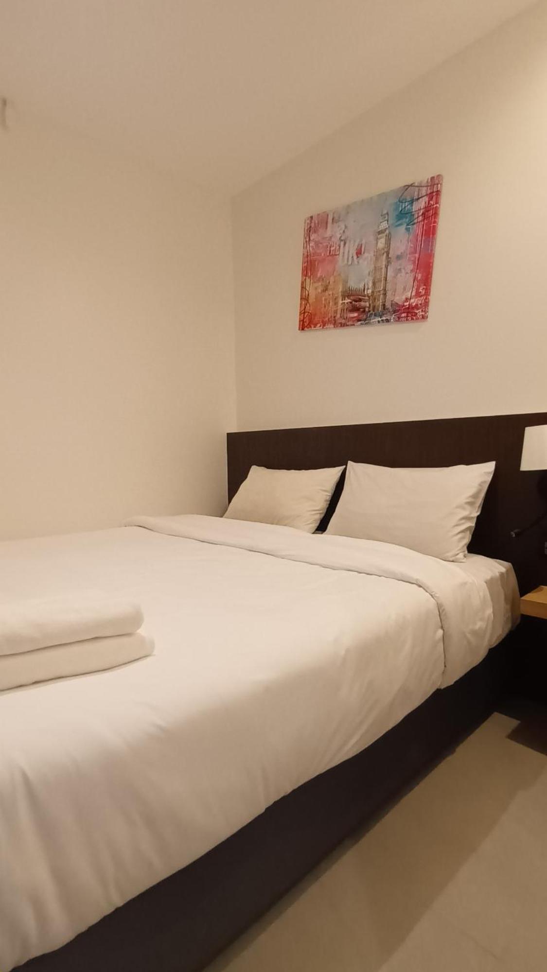 The Blocks Hostel Sukhumvit 10 Банкок Екстериор снимка