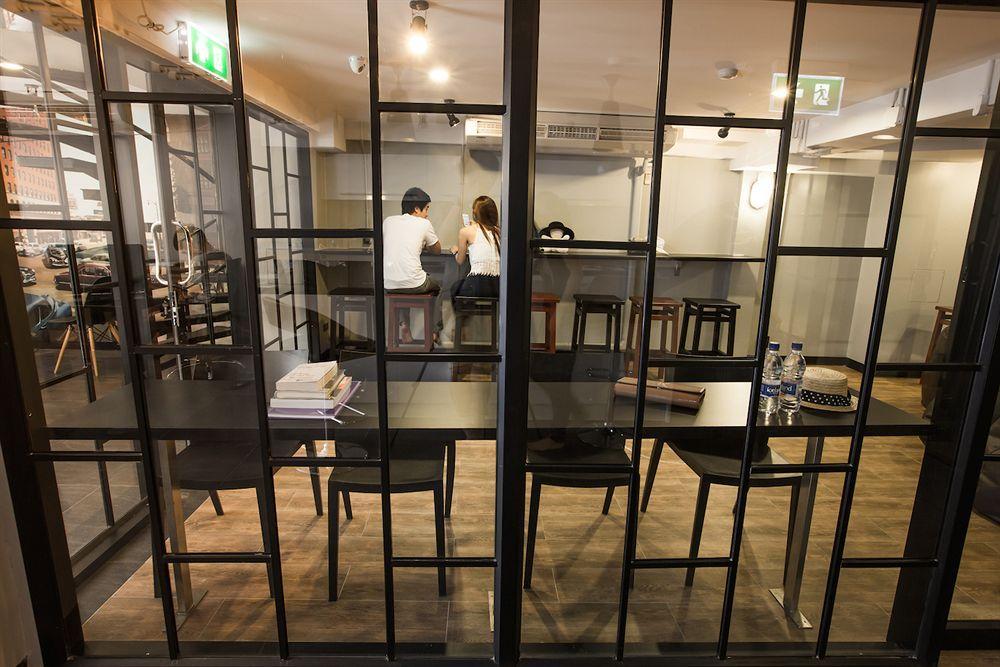 The Blocks Hostel Sukhumvit 10 Банкок Екстериор снимка