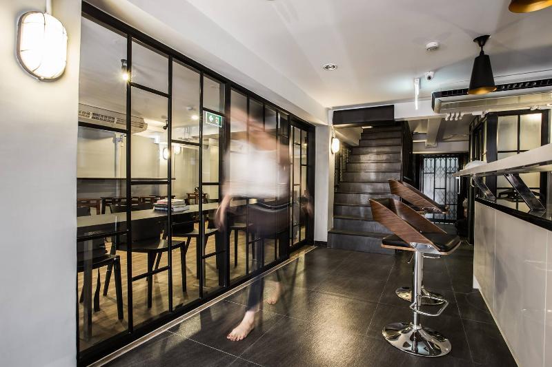 The Blocks Hostel Sukhumvit 10 Банкок Екстериор снимка